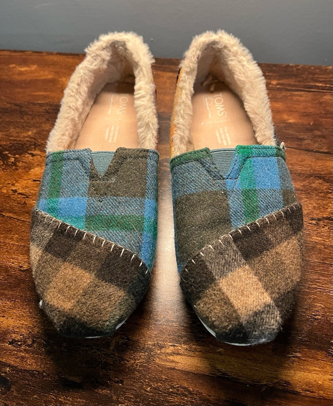 TOMS Wool Plaid Faux Shearling Flats Women’s 7.5 Cozy Slippers Slip-On Shoes