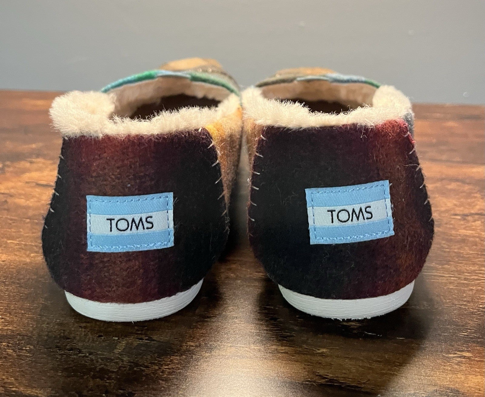 TOMS Wool Plaid Faux Shearling Flats Women’s 7.5 Cozy Slippers Slip-On Shoes