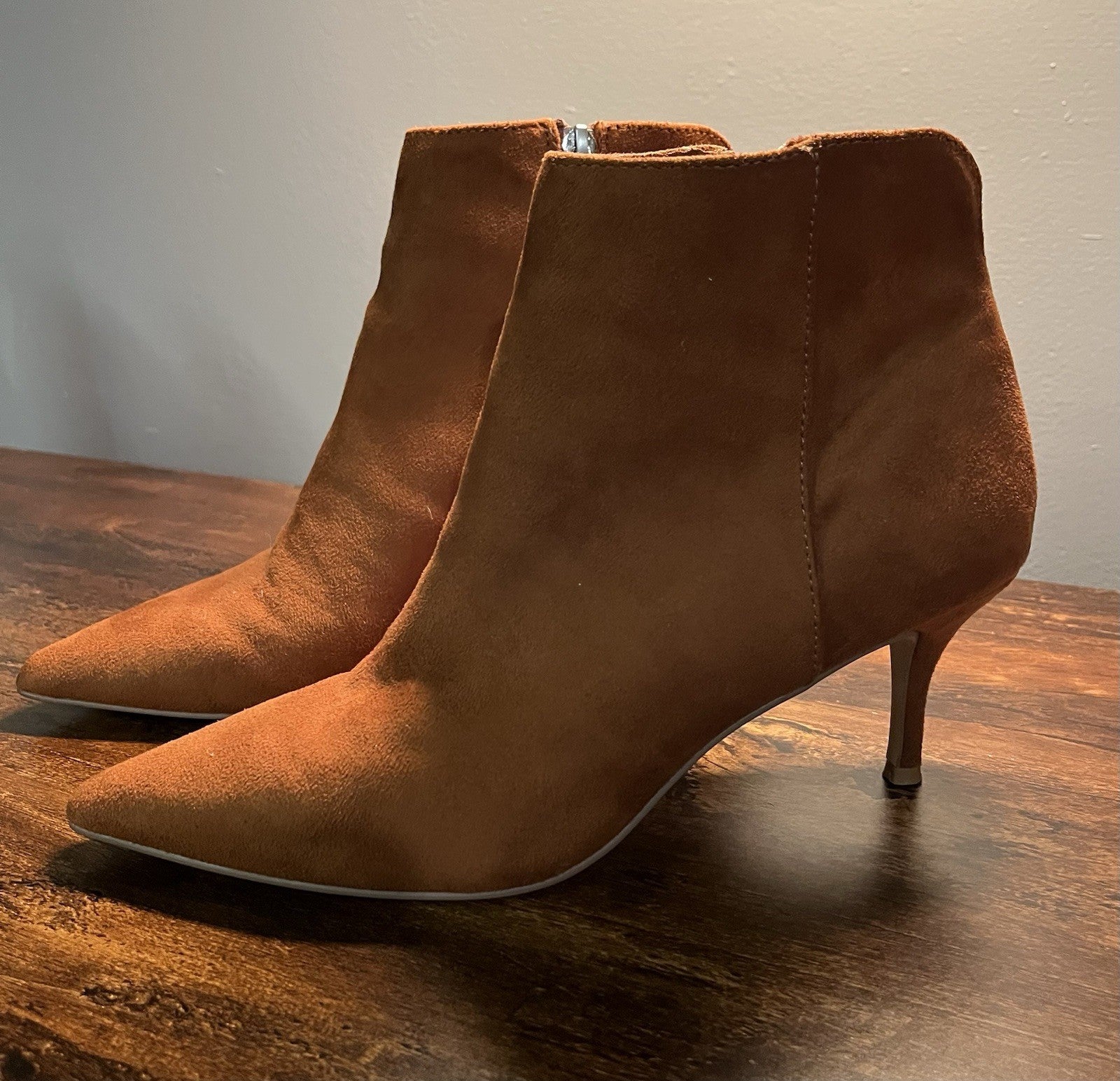 Charles David Suede Ankle Booties Rust Brown Size 7.5M Pointed Toe Zip