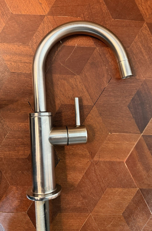 Delta ‎1930-AR-DST Round Kitchen Faucet - Silver