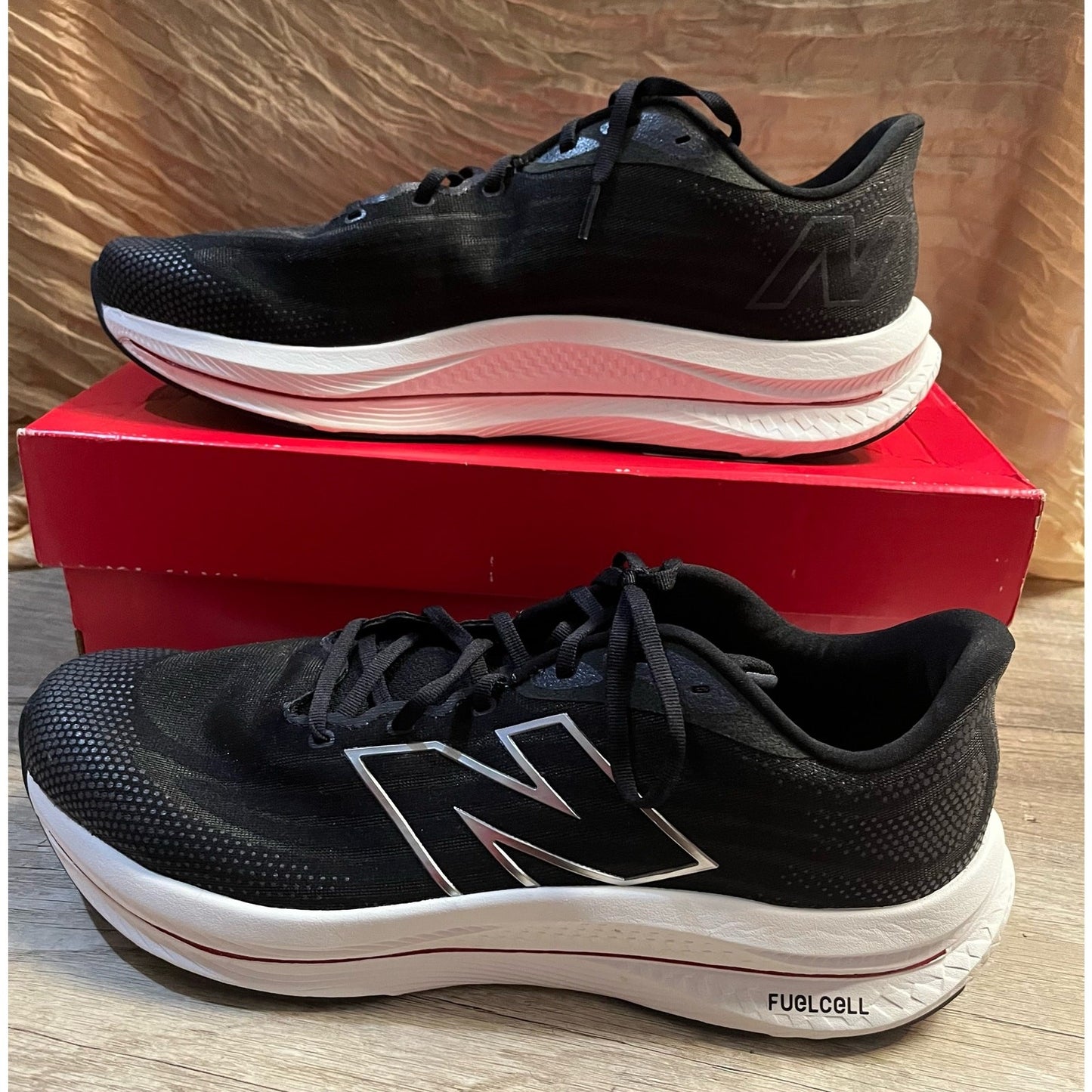 Men's New balance FuelCell Walker Elite size 16