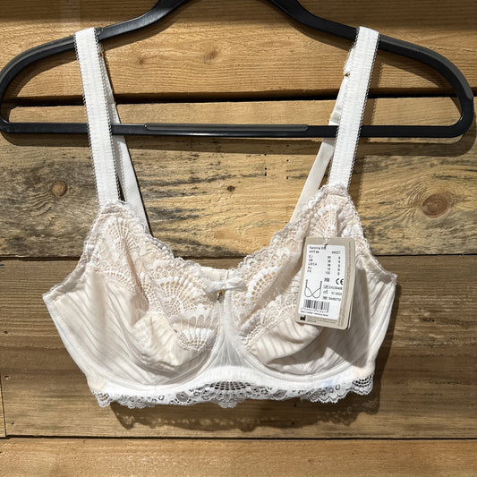 Amoena Karolina Bra Woman’s Size 38B White Lace Wired Post Surgery