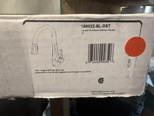 Delta Lenta Pull‑Down Kitchen Faucet – Matte Black