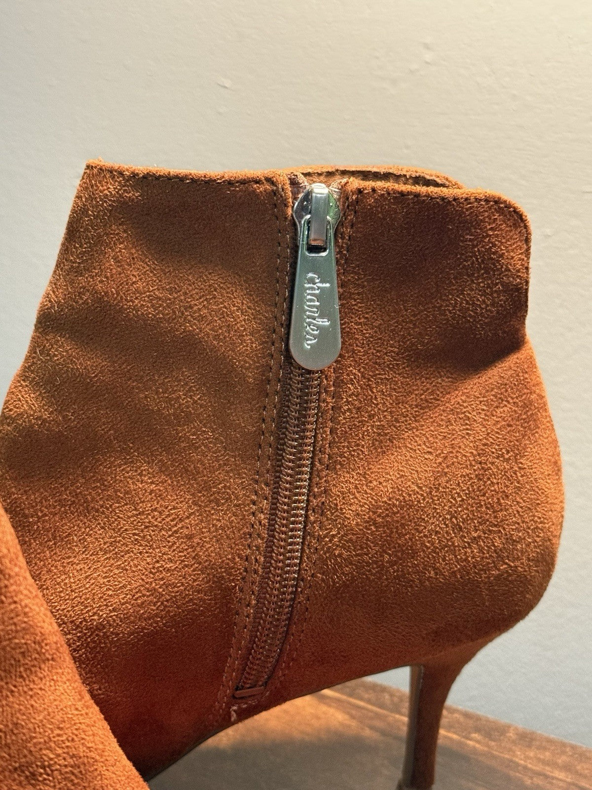 Charles David Suede Ankle Booties Rust Brown Size 7.5M Pointed Toe Zip