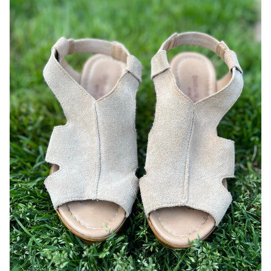 Barbara Barbieri Suede Wedge Sandle, size 6