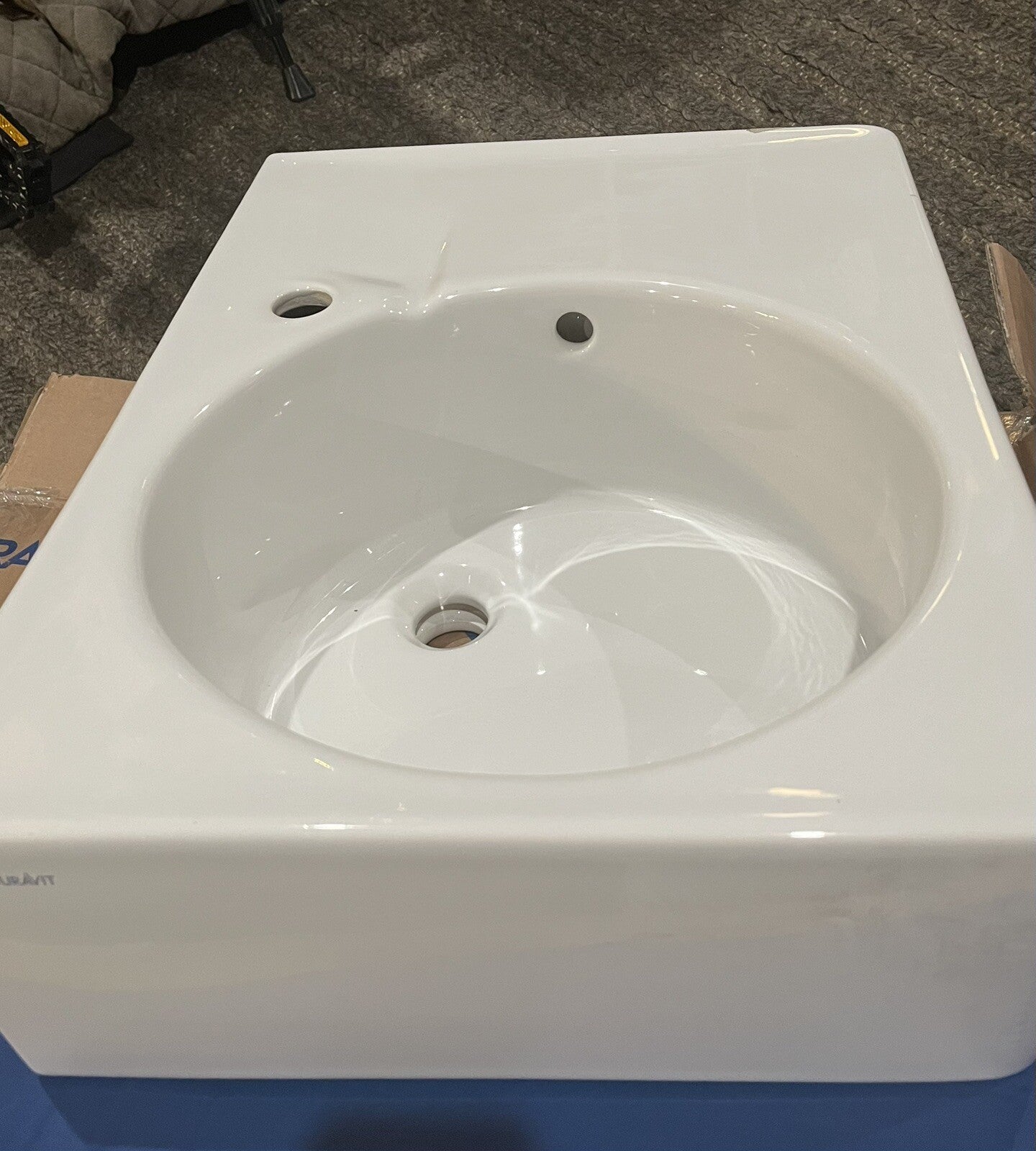 Duravit 684600011 Scola 24" Wall Mount Sink w/ Tap Hole & Overflow – White