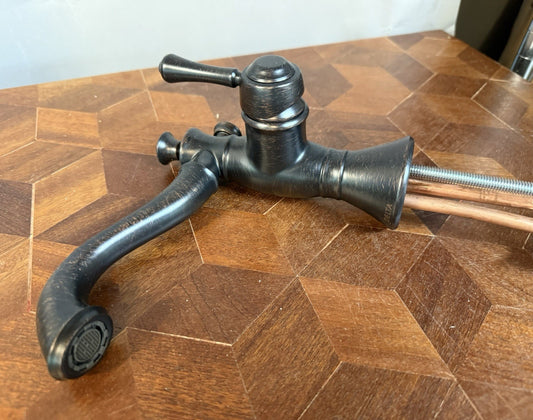 Delta Cassidy 1-Handle Bathroom Faucet Venetian Bronze – Deck Mount, 1.2 GPM