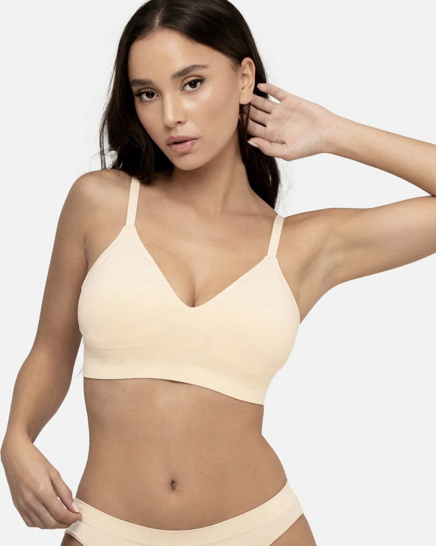 Underoutfit Neckline Pullover Bralette - 450 Sand, size med