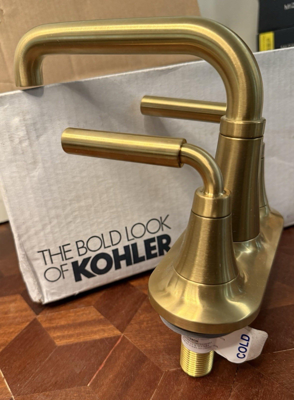 27414-4K-2MB Tone Bathroom Sink Faucet, Centerset Bathroom Faucet