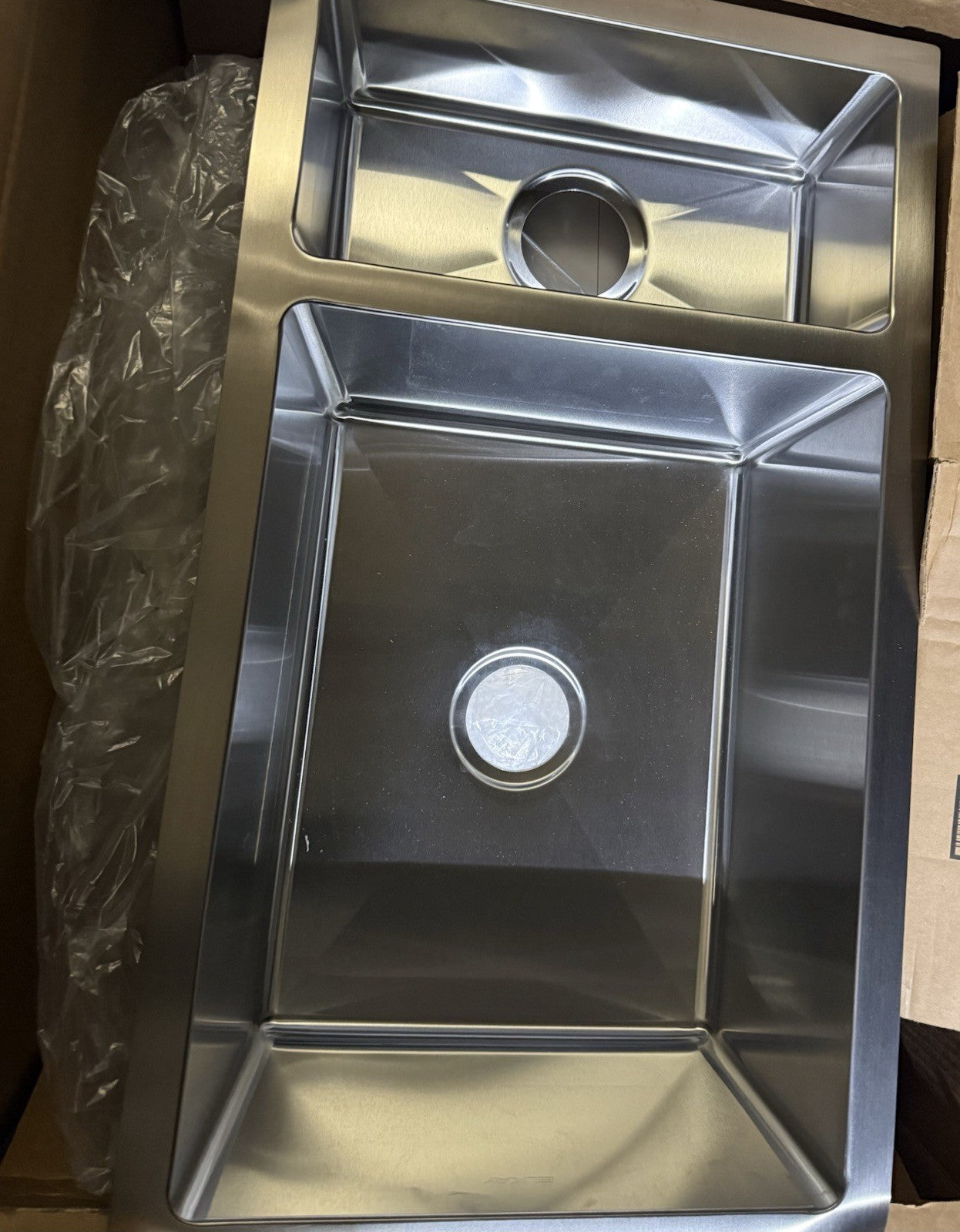 Elkay Crosstown 32 in. Undermount Double Bowl Stainless Steel Kitchen Sink