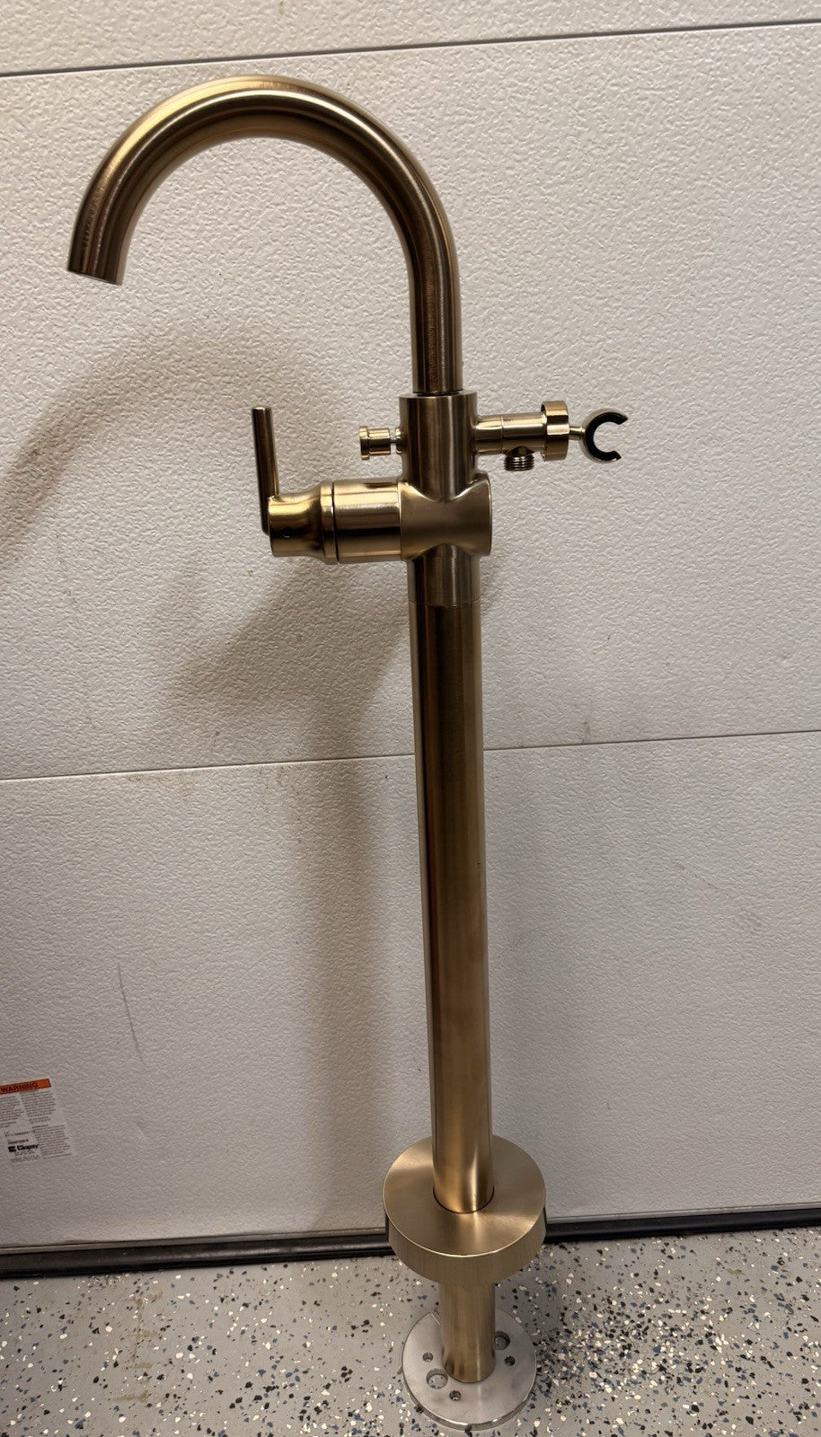Delta T4759-CZFL Tub Filler Trim Kit Floor Mount Champagne Bronze + Hand Shower