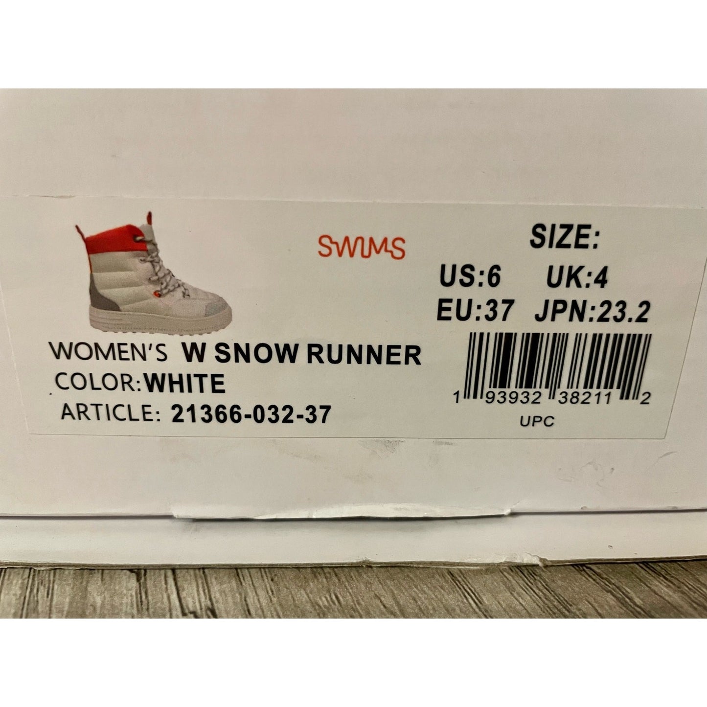 New - Swims Snow Boots Woman Size 6