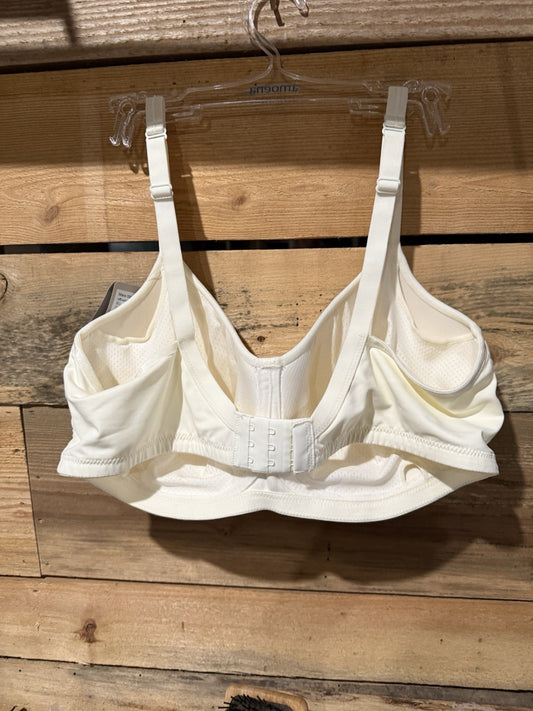 NWT- Amoena 44534 Mara SB Molded Foam Wire Free Mastectomy Bra, 42C