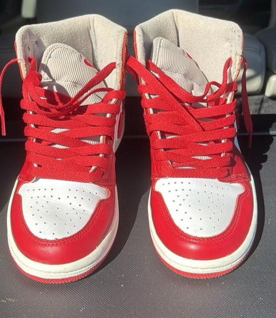Nike Air Jordan 1 Retro High OG Varsity Red  Women 5.5 / Men's 4