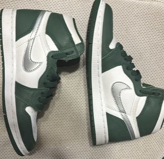 Nike Air Jordan 1 Retro High OG Green/Metallic Silver Mens 4.5 /  woman 6